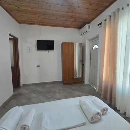 Star Room's 3* Vlorë