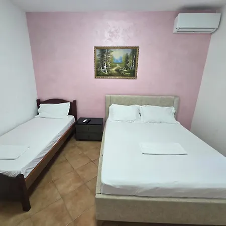 Star Room's 3* Vlorë