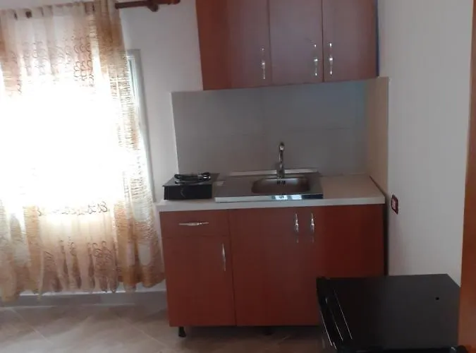 Star Room's Vlorë