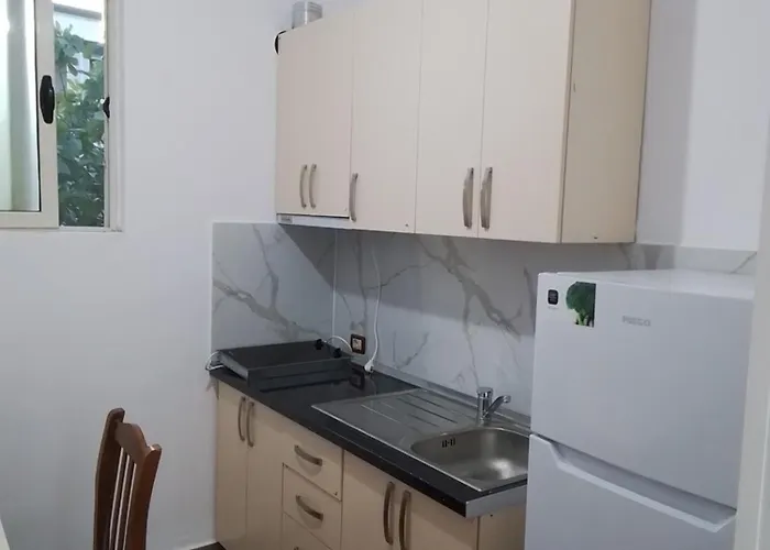 Star Room's Vlorë