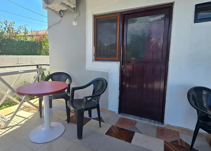 Star Room's 3* Vlorë