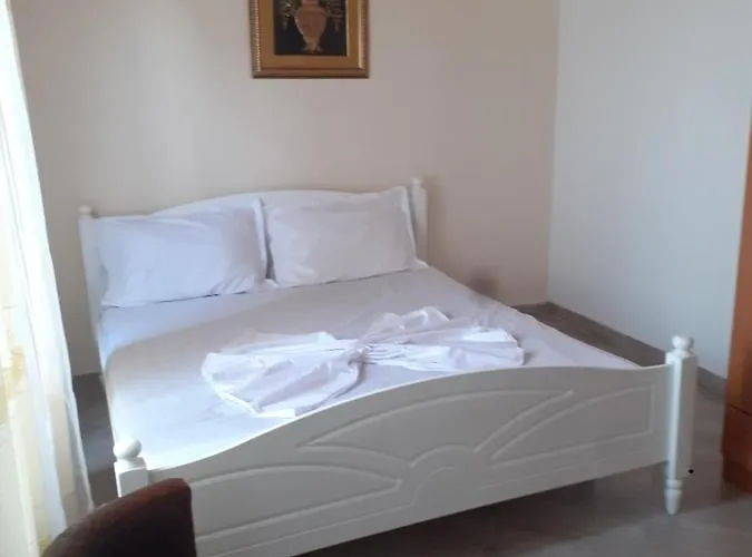 Pensión Star Room's Vlorë
